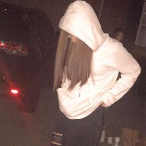 Meet your Posher, Tierra